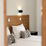 Aparthotel Celestial 4*